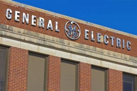 does general electric own general motors
