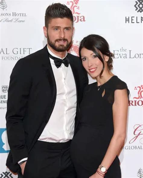 does giroud have a wife