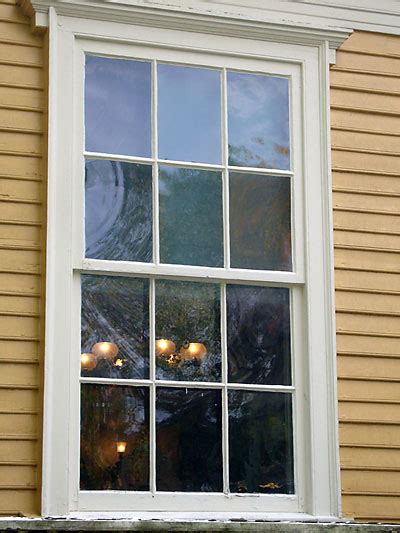 Does Glass Flow In Old Windows