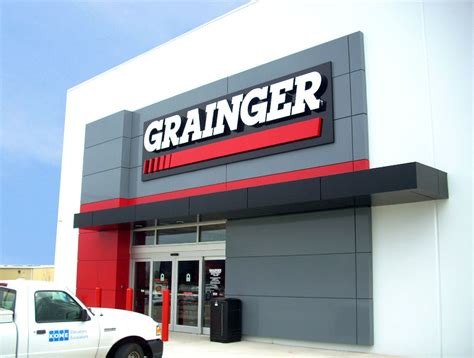 does grainger have retail stores