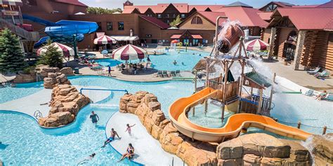 does great wolf lodge have an outdoor water park