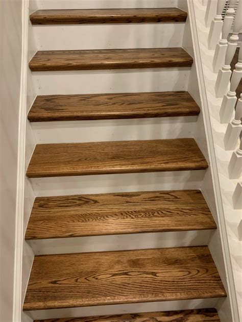 does hardwood floor need to match stairs