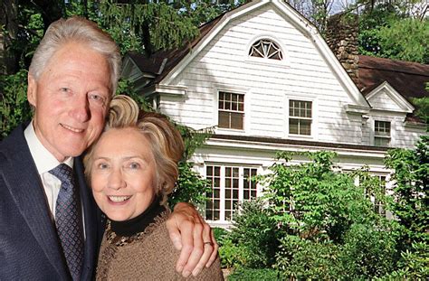 does hillary clintons home have solar panels
