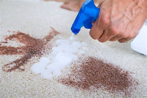 does hydrogen peroxide stain carpet