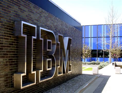 does ibm use sap