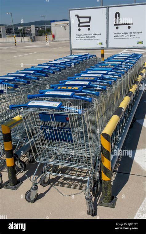 Does Ikea Have Double Carts