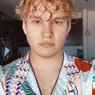 does justin onlyfans nude