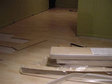 does laminate flooring dent under heavy furniture