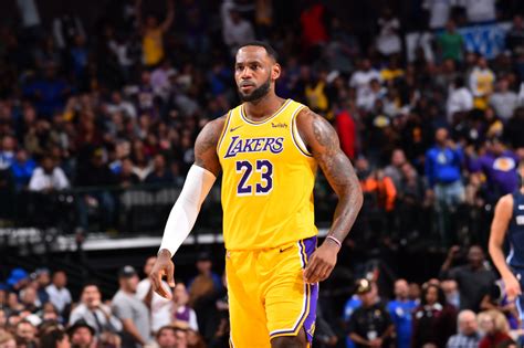 does lebron still play for the lakers