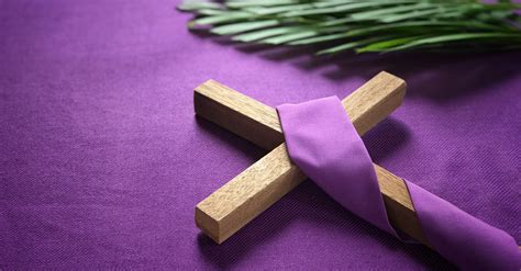 does lent end on holy saturday