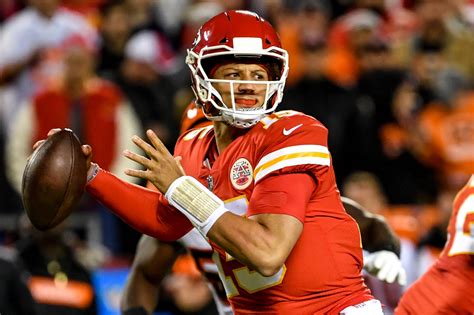 does mahomes own part of the chiefs