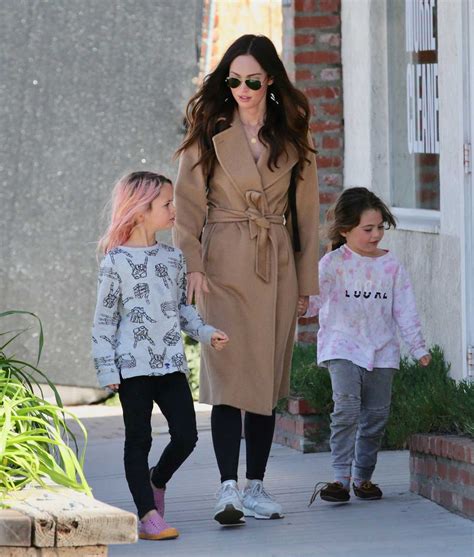 does megan fox kids live with her