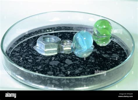 Does Mercury Float In Water