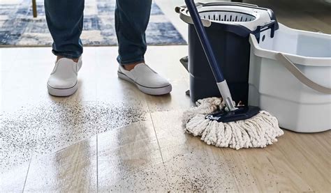Does Mopping With Hot Water Kill Germs