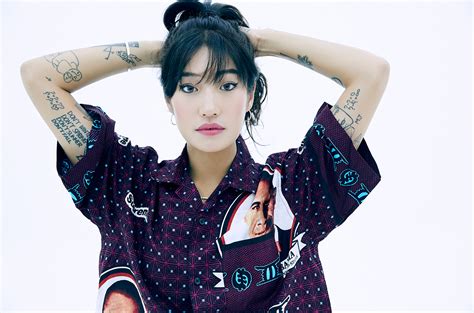 does peggy gou sing on her tracks
