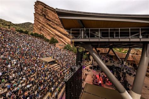 Does Red Rocks Have Seats