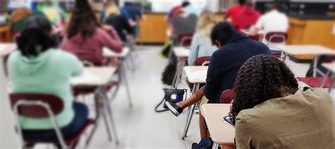 does standardized testing help students