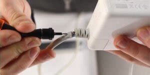 does superglue conduct electricity