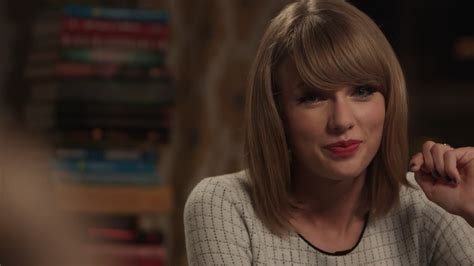 does taylor swift like reading