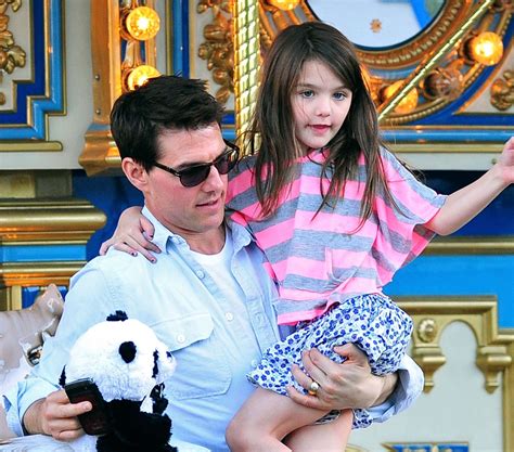 does tom cruise see daughter suri