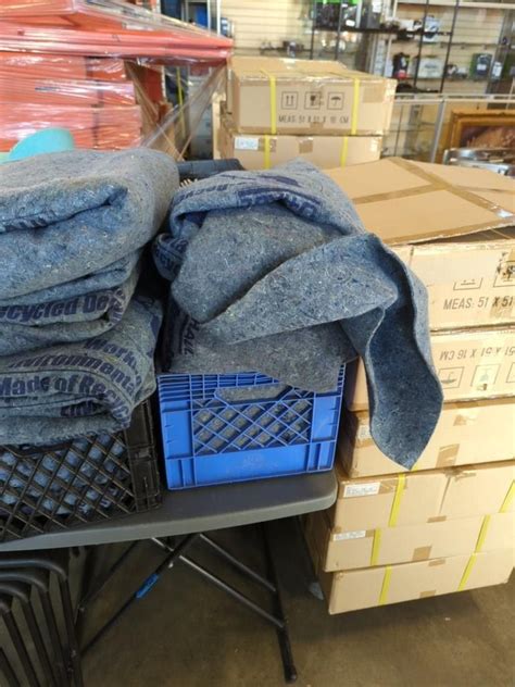 Does Uhaul Have Moving Blankets