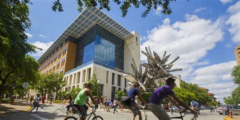 does ut austin have a bsn program