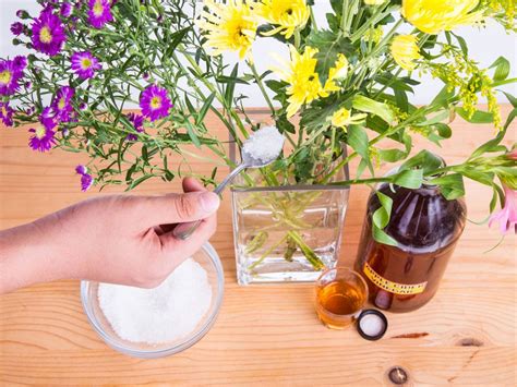 Does Vinegar Help Flowers