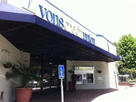 does vons have restrooms