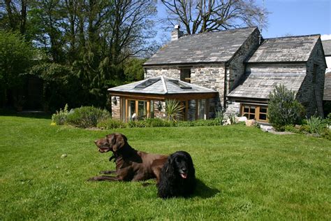 dog friendly cottages uk 2023