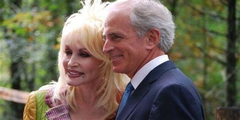 Dolly Partons Husband: Uncovering the Man Behind the Legend