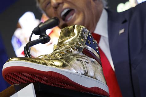donald trump shoes gold