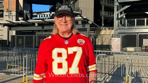 donna kelce net worth 2023