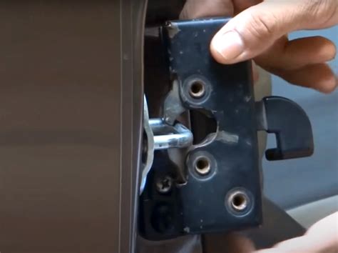 Image of a door lock mechanism on a car door