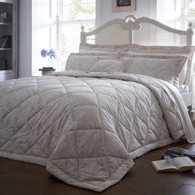 Dorma Quilted Throws