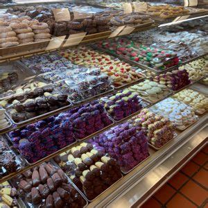 dortoni bakery levittown menu