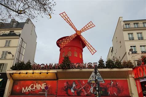 dove si trova il moulin rouge