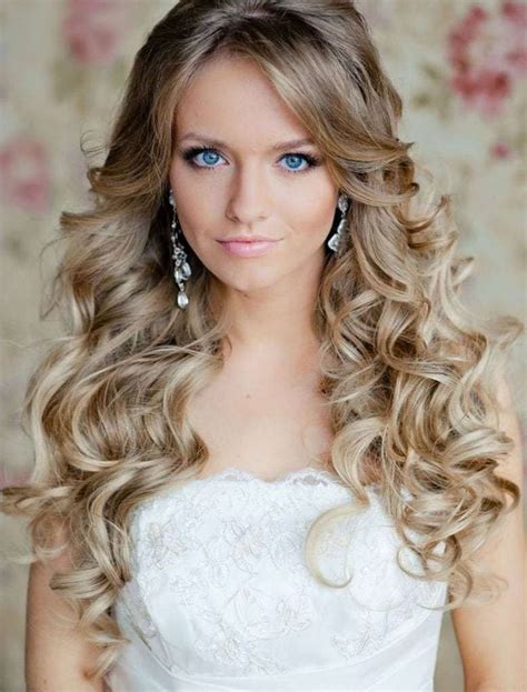 18 beautiful wedding hairstyles down for brides and bridesmaids Hair down
