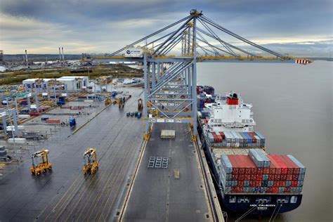 dp world london gateway vessel arrivals