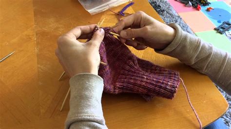 How to knit with doublepointed needles like a pro [10