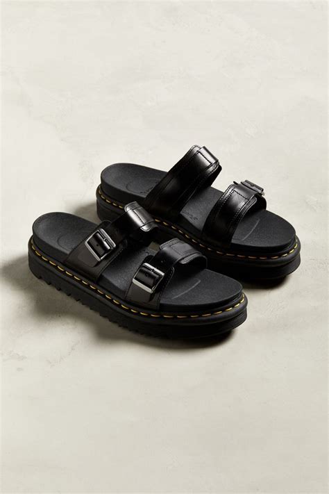 Dr. Martens Slides Review: The Perfect Summer Footwear