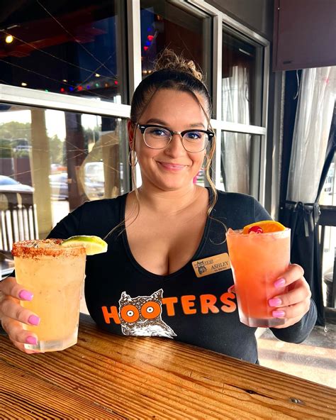dr  hooters