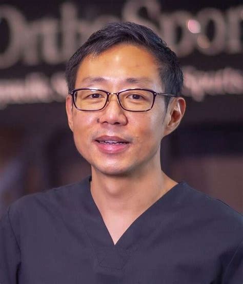 dr tan orthopaedic surgeon