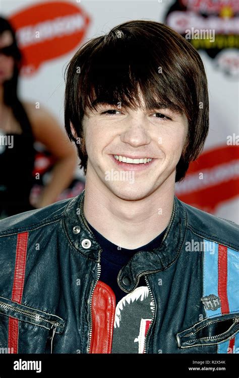 drake bell age 2005