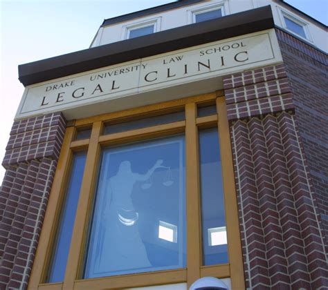 drake law school clinics