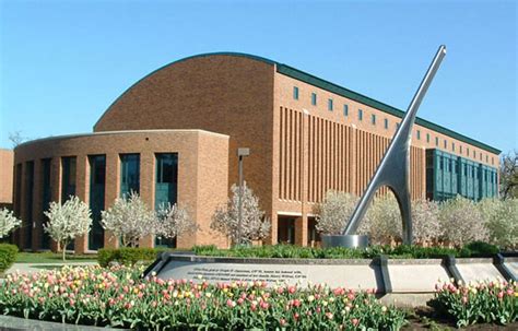 drake university law library