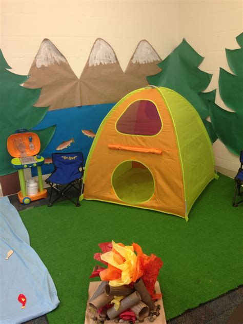 Preschool Dramatic Play Camping Theme Mountains Activiteiten, Thema