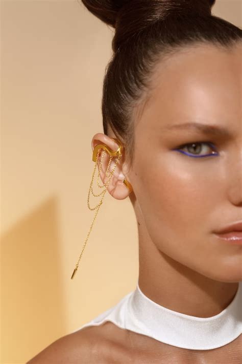 Draping Chain Ear Cuff