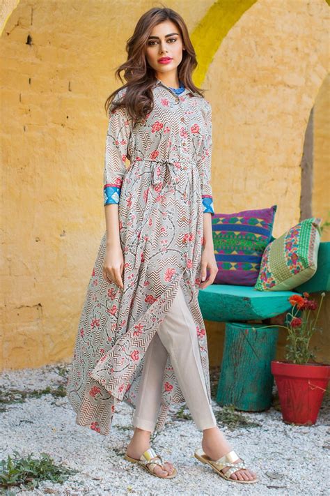 Dressing in Pakistan: Uncover Traditional Styles and Modern Trends
