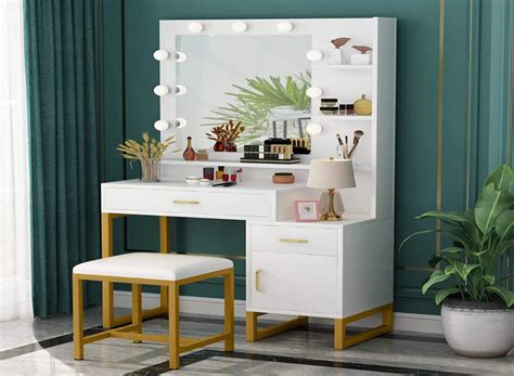 Dressing Table In Bedroom