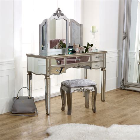 Dressing Tables With Mirrors And Stools